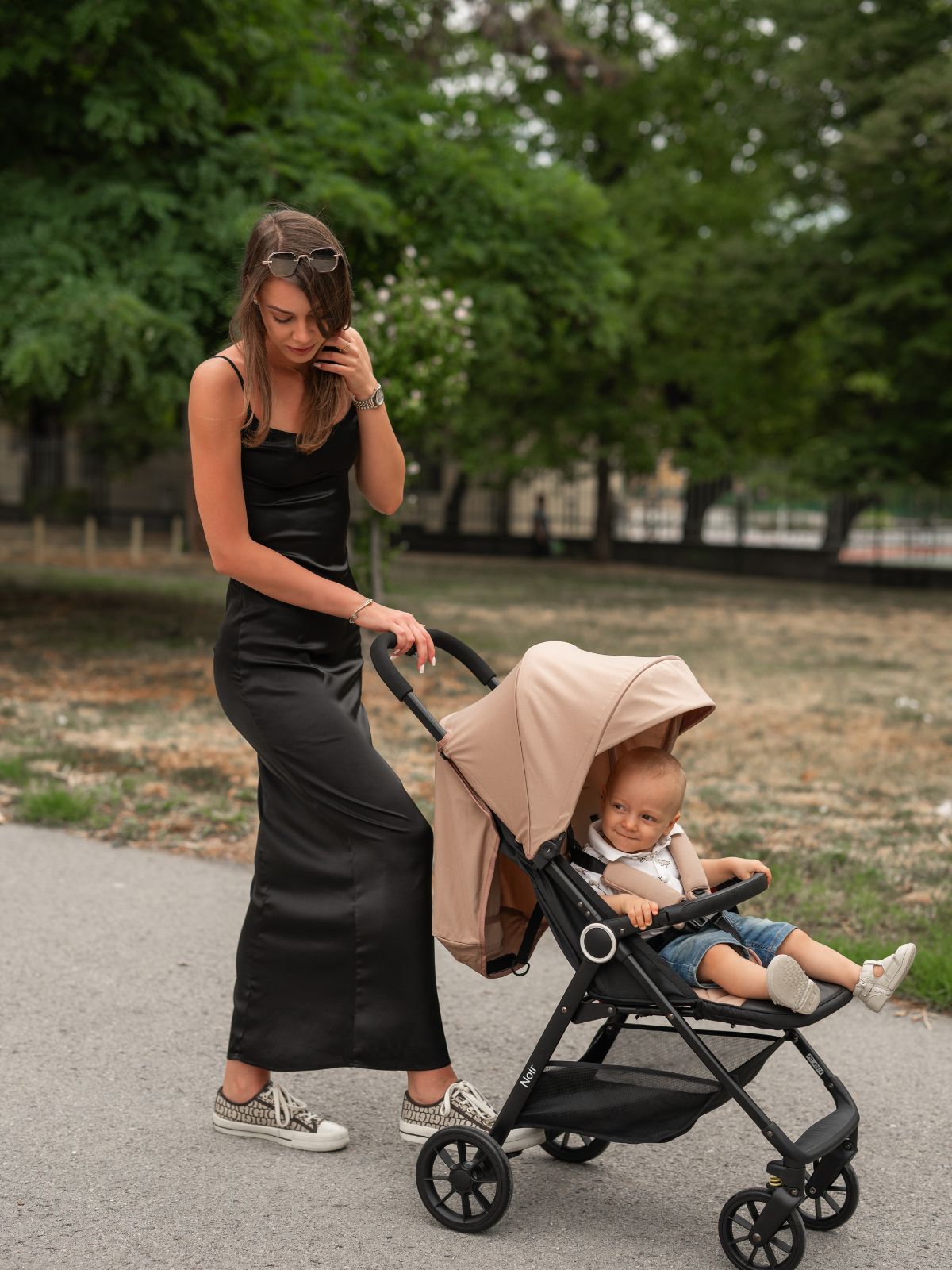 Lorelli Noir - wózek spacerowy do 22kg | Beige