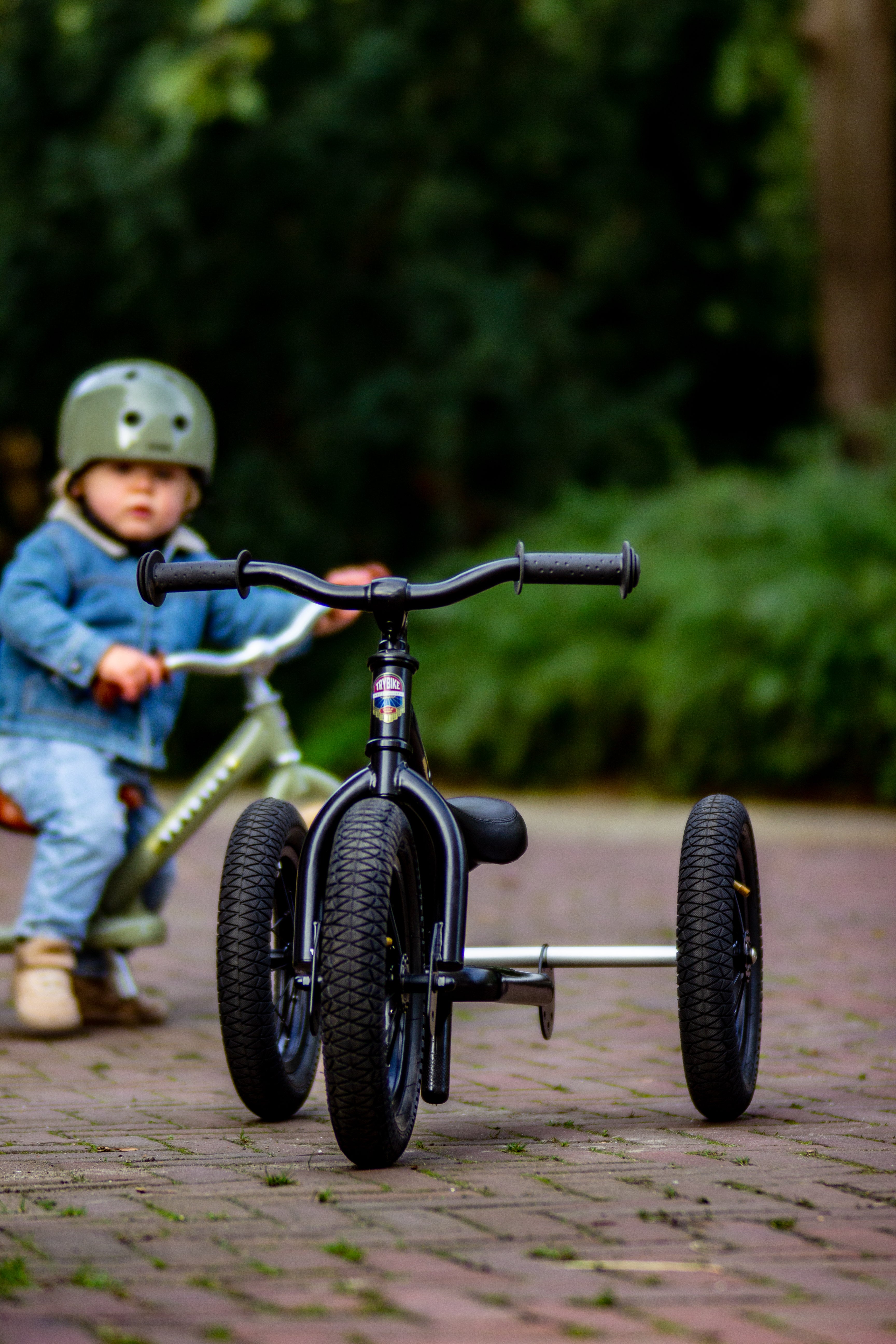 Pierwszy rowerek trójkołowy dziecięcy biegowy 2w1 czarny dla dzieci Trybike