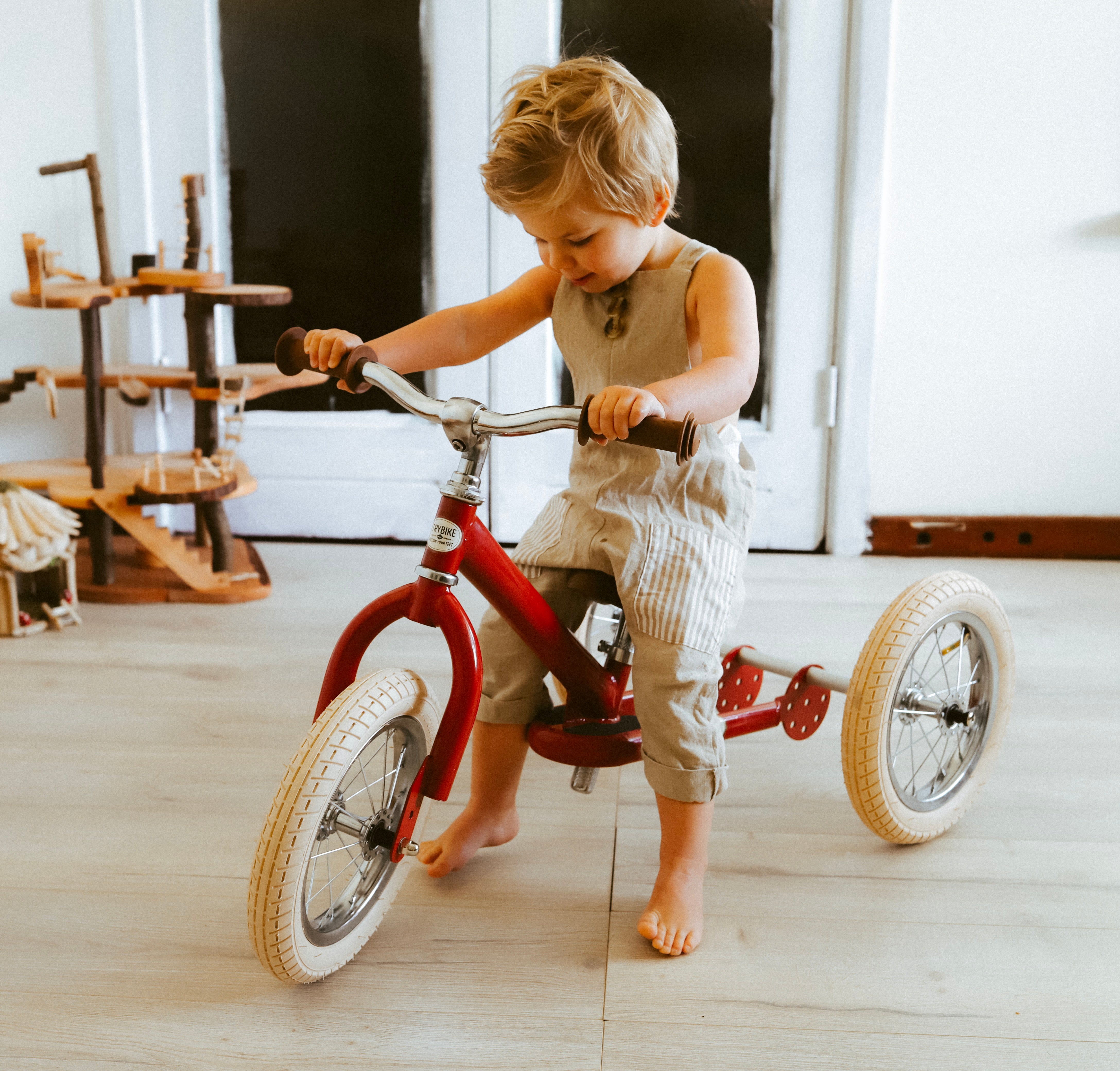 Pierwszy rowerek trójkołowy dziecięcy biegowy 2w1 czerwony matowy Trybike vintage 3wheeler