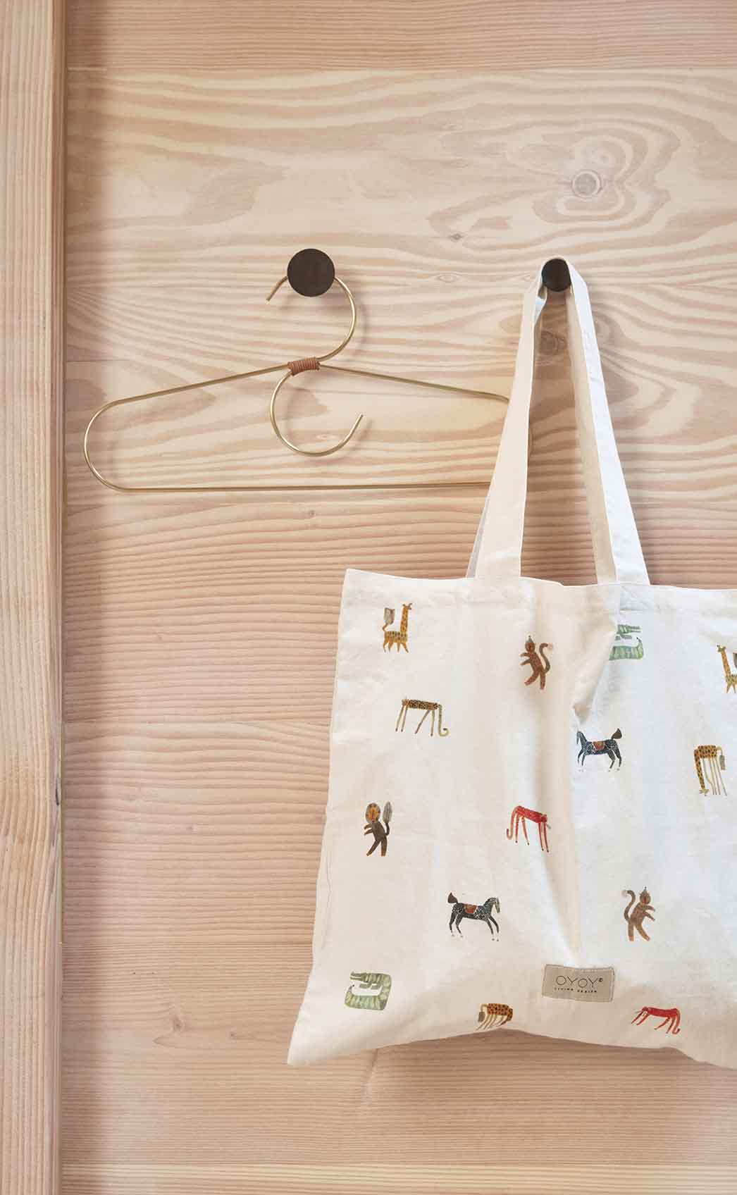 7b9d25a0303a748952e0b7e2dd4c94fb