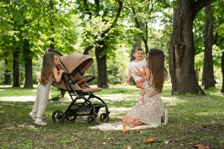 Lorelli Makaya - wózek spacerowy do 22kg obrotowy 360 | Beige