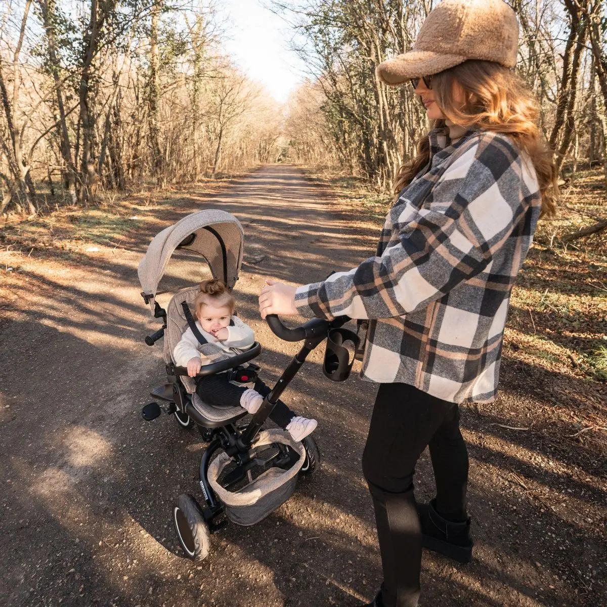 Lorelli Freccia - rowerek trójkołowy 5w1 pchacz składany z funkcją wolnego koła beżowy.