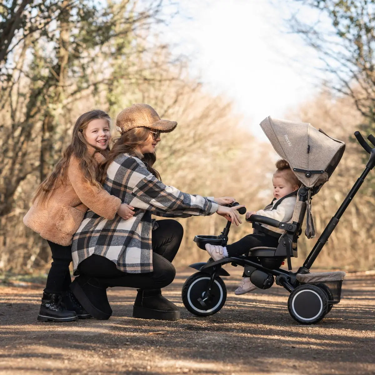 Lorelli Freccia - rowerek trójkołowy 5w1 pchacz składany z funkcją wolnego koła beżowy