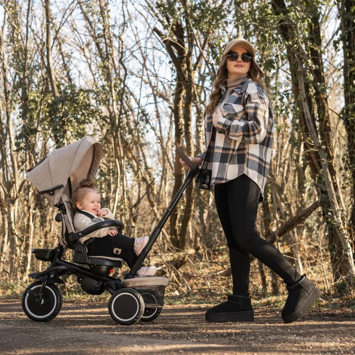 Lorelli Freccia - rowerek trójkołowy 5w1 pchacz składany z funkcją wolnego koła beżowy