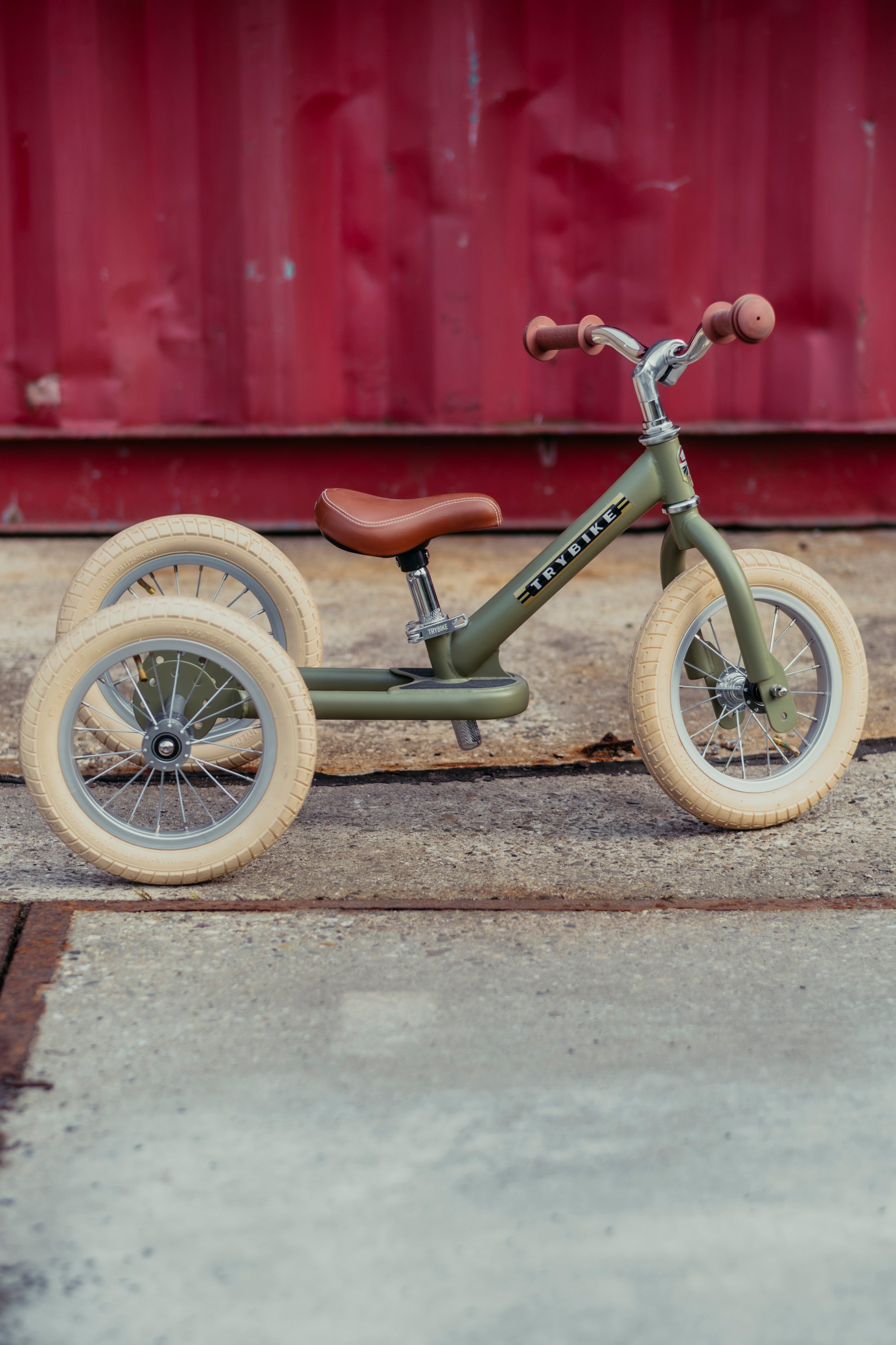 Pierwszy rowerek trójkołowy dziecięcy biegowy 2w1 zielony matowy Trybike