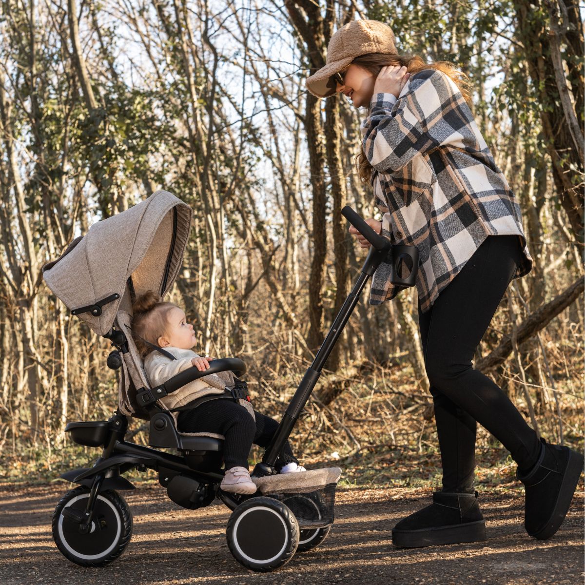 Lorelli Freccia - rowerek trójkołowy 5w1 pchacz składany z funkcją wolnego koła beżowy.