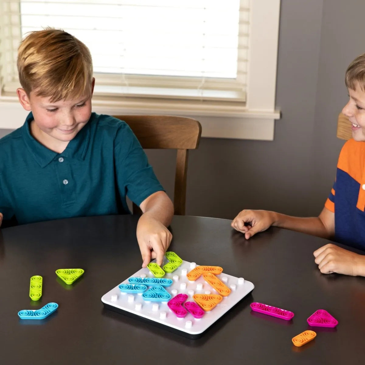 Fat Brain Toys - gra strategiczna GridBlock - JasieBasie.pl