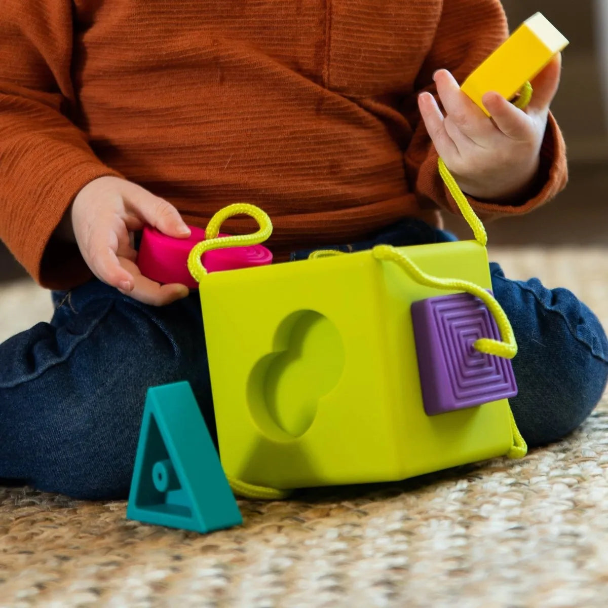 Fat Brain Toys - sorter kostka OombeeCube - JasieBasie.pl