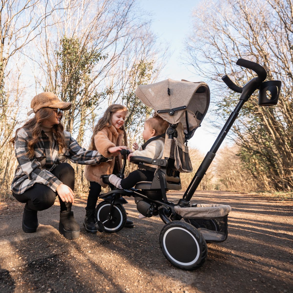 Lorelli Freccia - rowerek trójkołowy 5w1 pchacz składany z funkcją wolnego koła beżowy.