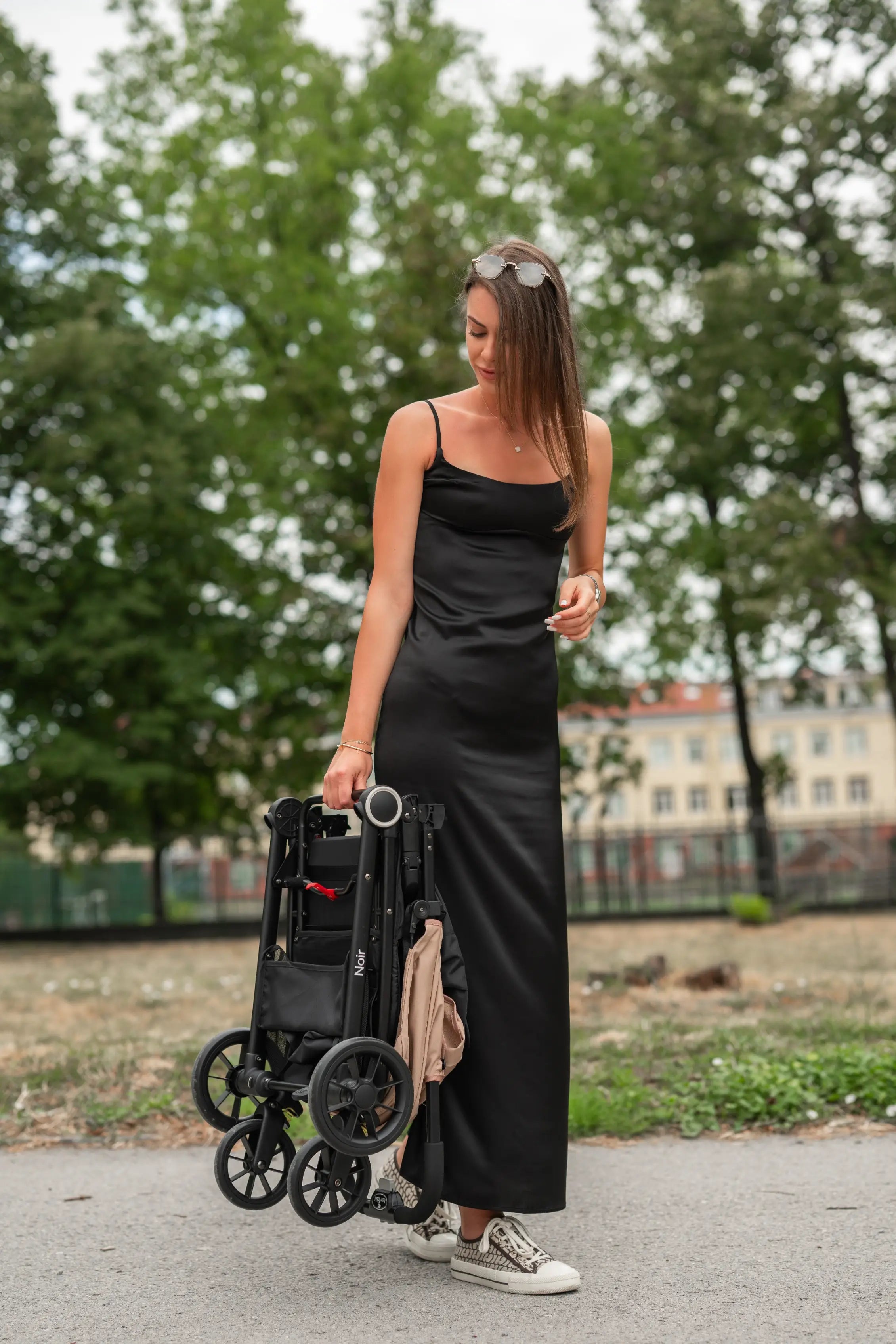 Lorelli Noir - wózek spacerowy do 22kg | Beige