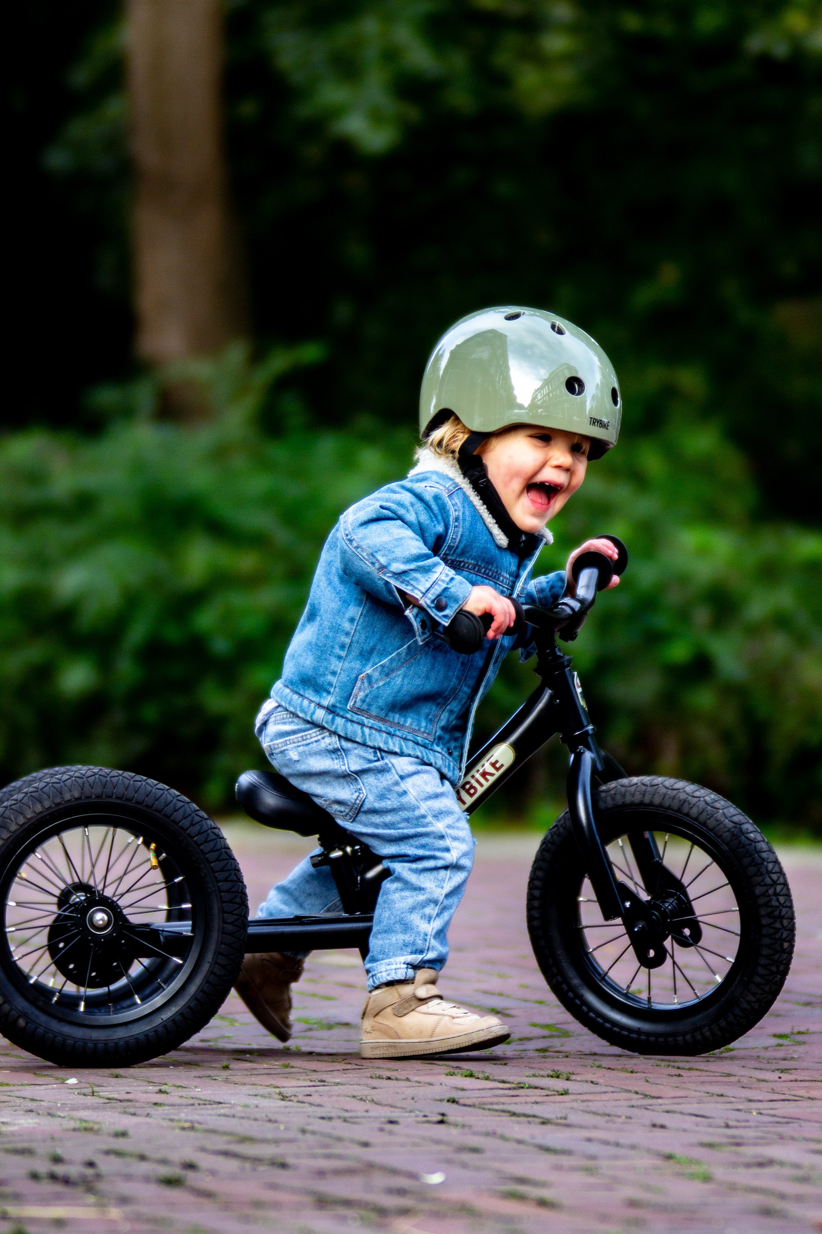 Pierwszy rowerek trójkołowy dziecięcy biegowy 2w1 czarny dla dzieci Trybike