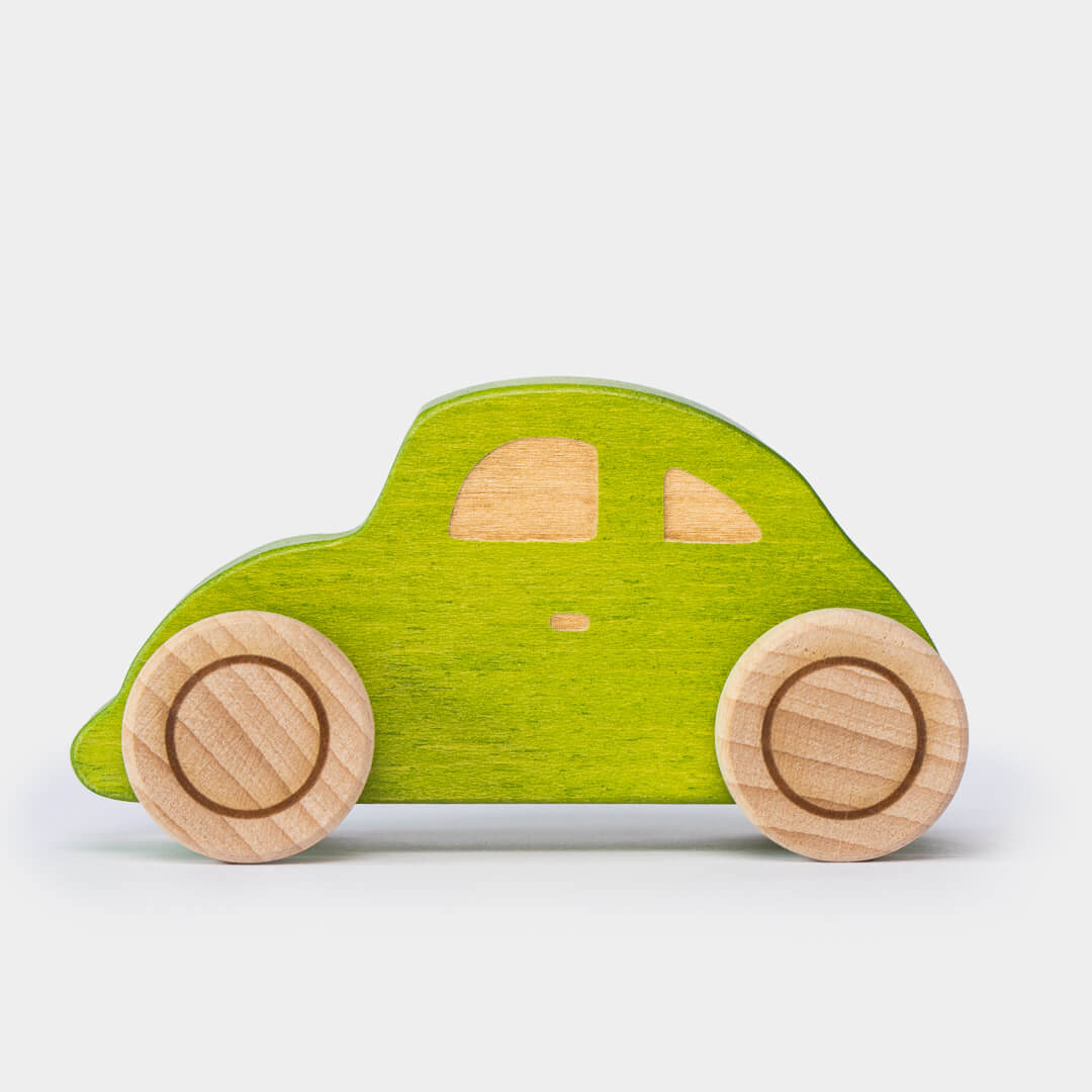 Tarnawa - drewniane autko retro Garbus zielony